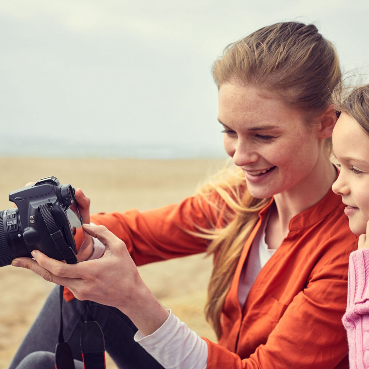 Reflex camera Canon 3454C003